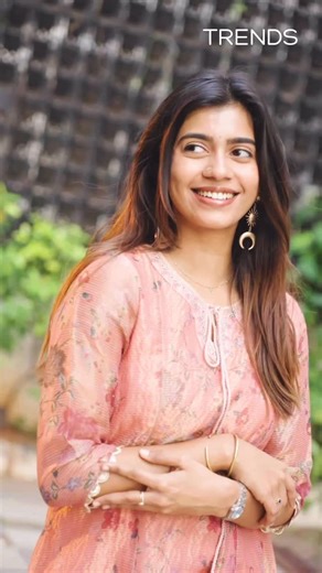 Vinsu Rachel Sam • വിൻസു റേച്ചൽ സാം on Instagram: "Who says Pongal can’t be bold, bright, and totally glam? ⚡️ From sun-lit fields to festive streets, every frame’s a vibe when you’re styled by TRENDS - playful, powerful, and 100 percent me. Pongal energy = full swing, full slay 💥 🔥 Sale up to 70% OFF — go grab your festive glow-up before it’s gone! #TRENDS #StyledByTRENDS #TRENDSPongal #FestiveGlow #pongal2026"