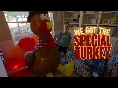 They Sent Us The SPECIAL Inflatable! 🫣😂 #inflatable #blowup #gemmy #unboxing