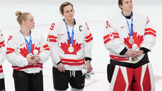 Poulin blocked from speaking French after Olympic gold medal hockey game