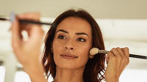 Makeup lovers go wild over a $10 Amazon foundation that 'covers wrinkles'