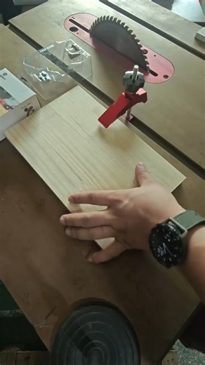 8.5K views · 36 reactions | The HONGDUI Red Quick Acting Hold Down Clamp is a must-have for any woodworking table: ✔️ Fast, secure clamping anywhere along the T-Slot ✔️ Easy slide + hand knob lock ✔️ Perfect for woodworking, metalworking & jigs  Get yours here: https://ban.ggood.vip/1mjaY #Banggood #WoodworkingTools #DIY | Banggood | Facebook