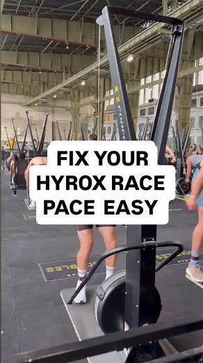 [Drop GUIDE in the comments and I'll link you to my Complete HYROX Race Guide] This ⬇️ is how I break down a (solo) HYROX race... Part 1: Runs 1, 2 and 3, with Ski erg, and both sleds. This is your build up phase. See how your body reacts to the race start. If you've done a solid warm up it shouldn't be a shock to the system! Go into it at RPE 7 (out of 10) - do not blow up and go beyond your recoverable threshold. Ski on a lower damper if needed Pace the sleds with pauses. RPE = rate of perceiv