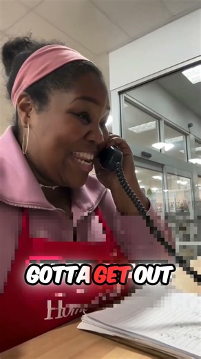The Funniest Store Closing Announcement EVER! 🎤💀