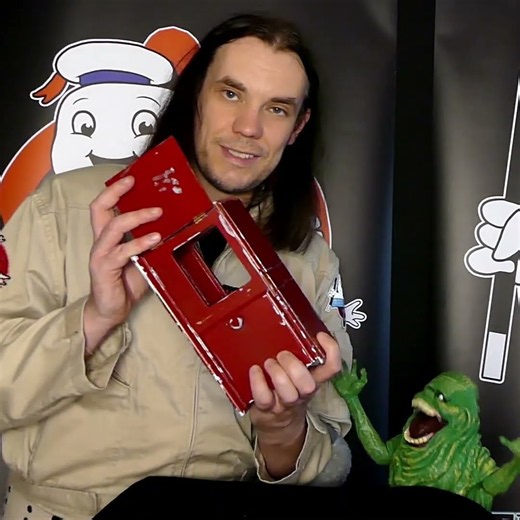 Vanishing Cube Magic Trick - Ghostbusters Magician