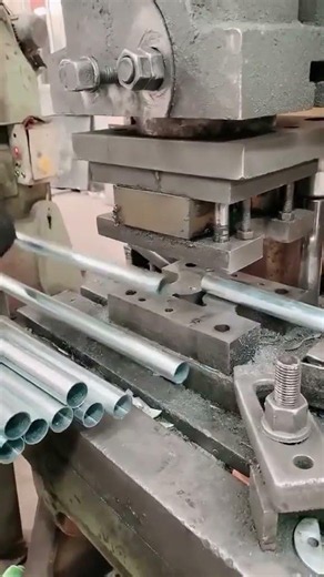 ideas fox utilaj matriță pentru tevi steel pipe prest