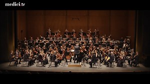 🌸🌞 What better way to welcome the spring equinox than with Stravinsky's Rite of Spring? Revisit this masterpiece, beautifully performed by the ensemble Les Siècles under François-Xavier ROTH, conductor 🌸🌞 https://cutt.ly/Q1DnDL2 | medici.tv