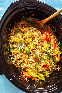 Easy Slow Cooker Chicken Fajitas - The Girl on Bloor