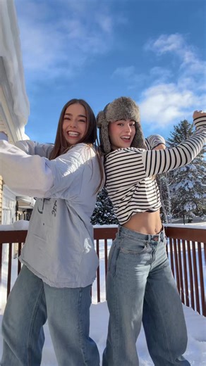 Happy Tuesday friends! 🤗 We hope you are having an amazing time this holiday season so far!❤️ We are sending you lots of positive energy and love your way for an amazing day!🫶🏻 Bon mardi à tous ! 🤗 Nous espérons que vous passez de merveilleuses fêtes de fin d'année ! ❤️ Nous vous envoyons plein d'ondes positives et d'amour pour une journée formidable ! 🫶🏻 DC: OTTC (tag them) We’re @Ophé and @annflo_begin two dance loving sisters from Québec, Canada 🇨🇦. Follow us for your daily dose of da