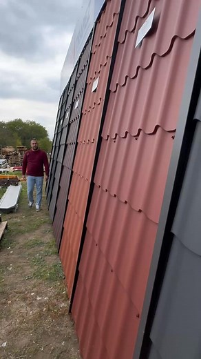 🏠 Cserepeslemez – modern megoldás klasszikus megjelenéssel A hagyományos tetőfedés látványát kedveli, de tartósabb, könnyebben szerelhető megoldást keres? A Lemezkernél kapható cserepeslemezek esztétikusak, időtállóak és költséghatékonyak. Nálunk többféle forma és széles színválaszték várja, hogy minden épülethez megtalálja az ideális lemezt – legyen szó családi házról, garázsról vagy melléképületről. 👌 Tartós, elegáns és praktikus választás – mert a tető az épület koronája. 🎯 Tekintse meg ak