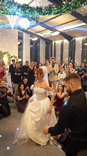 Selfcare With Egzona on Instagram: "Një natë e ndezur nga dashuria, ku çdo buzëqeshje, çdo përqafim dhe çdo hap vallëzimi kthehet në një kujtim që jeton përgjithmonë. 🔥✨"