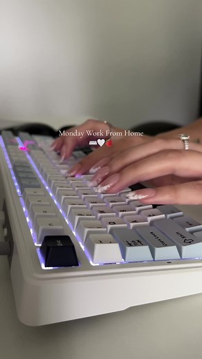 Happy Monday! obsessed with my new keboard 🤍⌨️ the sounds 🤌🏼 #work #workfromhome #wfh #worklife #monday #asmr #asmrsounds #keyboardasmr #asmrvideo #breakfast #coffee #foryou #foryoupage #fypage