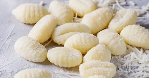 What Is Gnocchi? Here's The BEST Gnocchi FAQ For Origin, Taste, Recipes & More!