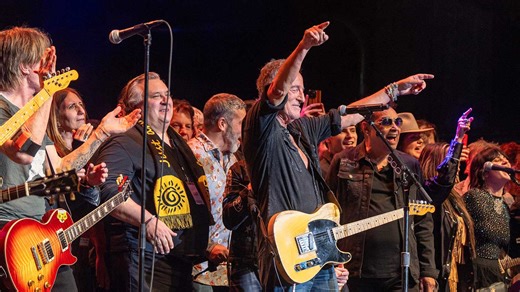 Bruce Springsteen Makes Jaw-Dropping 2026 Light Of Day Appearance