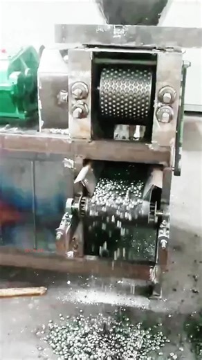 Drum dryer charcoal briquettes ball press machine #fyp #fcnfm #charcoalmachine #ballpress #industrial