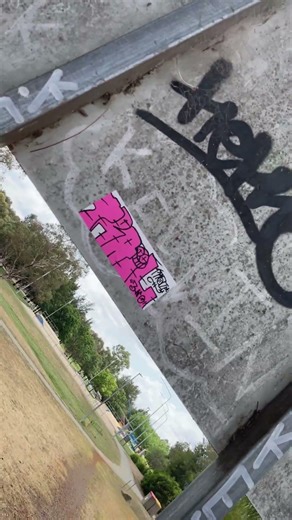 Slap sticker #graff #graffitiart #tag