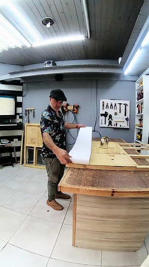 Cómo hacer un respaldo de cama con canelones horizontales