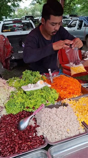 สลัดผักตามใจลูกค้าสั่งได้เลือกได้ #สร้างอาชีพ #สลัดผัก #streetfood #food #foodie