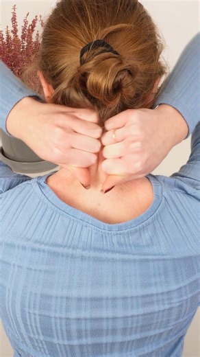 8.4K views · 40 reactions | A simple neck massage you can do yourself ‍♀️ | Clever Life Hacks | Facebook
