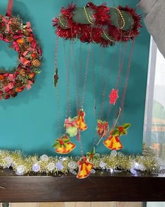 102K views · 693 reactions | Tutorial novità!! Da una tovaglia di plastica una favolosa ghirlanda natalizia ❤️ | CreativeMamy | Facebook