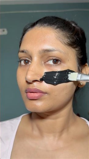 Charcoal face mask for hair & whitehead blackhead removal #glowingskin #skincare #ytshorts #shorts
