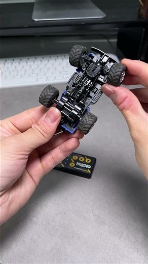 Let's check the power of the remote control car.#rccar