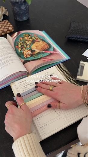 How to Stay Insanely Organized with a Paper Planner
