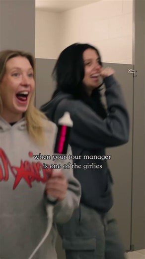 Just two girlie pops on tour ✨🍭