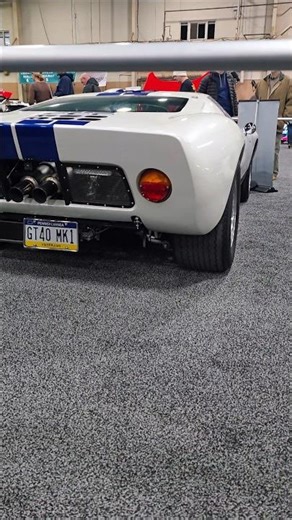 Ford gt40 vs Ferrari #ford #ferrari #corvette #cars #fordvsferrari