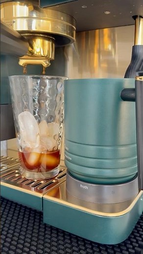 You don’t have to be a barista to make the perfect cup of coffee with the Ninja Luxe Cafe Pro ☕️