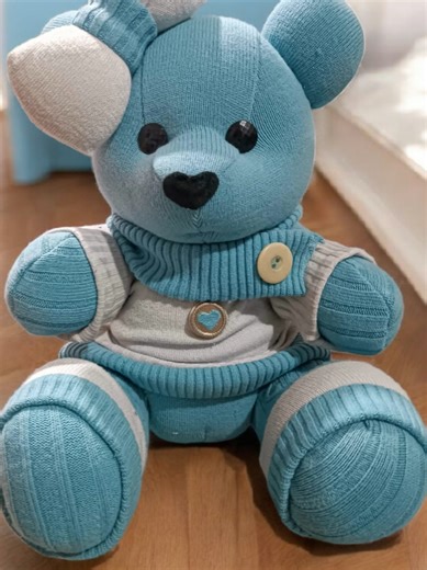 🧸 REALIZAMOS OSITOS MEMORIALES 🧸🇪🇨 👗👔👚 Transformamos las prendas de un ser querido en un osito conmemorativo único y lleno de amor. 📌 ideal para recordar a quien vivirá siempre en nuestro corazón.❤️ 💟 personalizados con nombres y frases especiales. 🇪🇨 Envíos a todo el país. 📱 Haz tu pedido por WhatsApp 0997546217 🧸 MEMORY BEAR 🤗 dónde cada puntada Guarda una historia.🫙 #paratiiiiiiiiiiiiiiiiiiiiiiiiiiiiiii #recuerdosinolvidables #memorybears #amoreterno♡ #Quito_ecuador🇪🇨