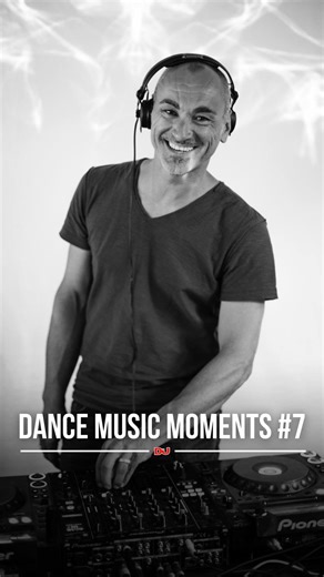 The late, great Robert Miles performing ‘Children’ live on Top of the Pops Christmas Special, 1996 🎄 Swiss-born Italian musician Robert Miles (born Robert Concina) delivered an iconic performance of ‘Children’ on the Top of the Pops Christmas Special in 1996, at the height of his global success. Released on 13th November 1995 and featured on his debut album ‘Dreamland’, ‘Children’ became one of the best-selling dance tracks of all time, reaching number one in more than 12 countries. Its iconic 