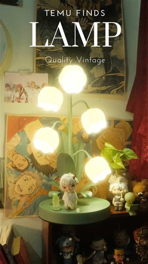 Stylish Tulip Flower Lamp for Desk Setup