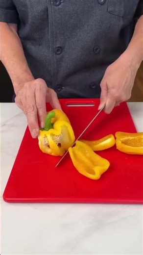 How to cut a pepper
