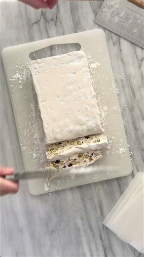 Cut homemade nougat with me. #christmas