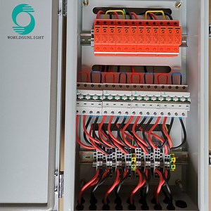 [Hot Item] 4 Strings in 4 out 1000V 25A PV Array Combiner Box for off/on Grid Solar Power System PV Junction Box