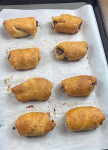 i learned this in paris this baking video shows how to make an amazing banana and chocolate stuffed crossaint super easy at home - all inspired by my travels to france. This original video was produced by rick lax, network media and Brooklyn b | Home Hacks & Easy Snacks