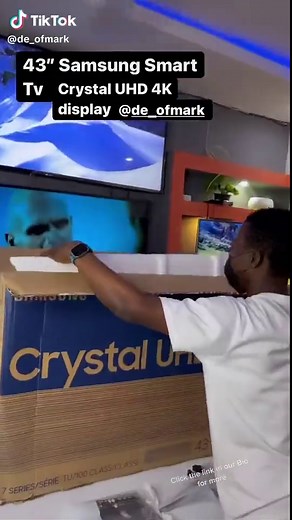 Troubleshooting Guide for Samsung 43-Inch TV Screen Blinking Issue