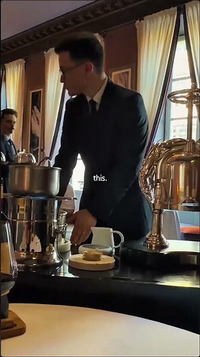 Inside Gordon Ramsay’s Legendary Lobster Press 🦞