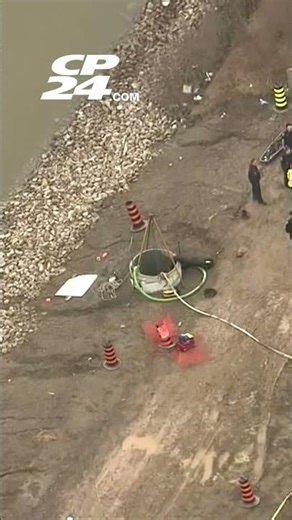 Two workers rescued from hole in Milton, Ont.