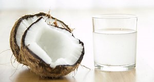 Tomar Muita Água de Coco Faz Mal?