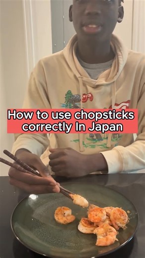 Aki | How to use chopsticks correctly in Japan. #japaneseculture #chopsticks #japan | Instagram