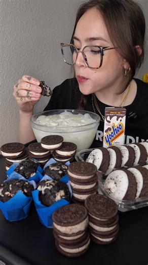 9.9K views · 171 reactions | oreo feasts are what I dream of 癩 #oreo #oreos #cookies #cookiesandmilk #mukbang #asmr #fypシ | Hallieis Eating | Facebook