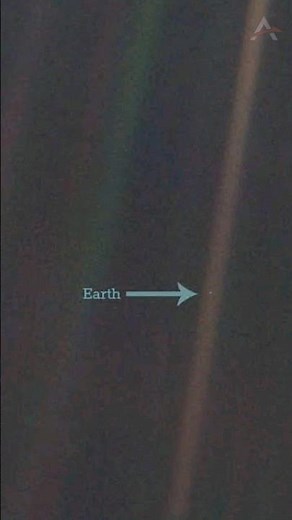Voyager 1's Pale Blue Dot: The Most Famous Picture of Earth