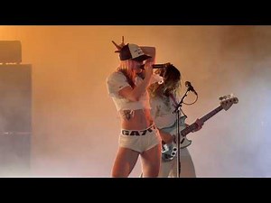 Wet Leg - Wet Dream (Live), Toronto 2026