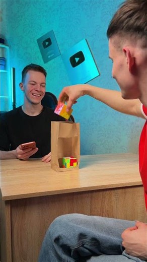 🌀Impossible Rubik's Cube Trick – No Editing#rubikscube #magic