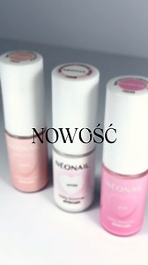 Odstaw gąbeczkę do zdobień, bo mamy dla Ciebie coś zupełnie nowego! BABY BOOMER AIRBRUSH - pyłek w sprayu! 💗 Odkryj nieograniczone możliwości stylizacji - baby boomer, aura nails i kolorowe ombre - teraz w zasięgu Twojej ręki! Dzięki trzem pyłkom możesz stworzyć efekt airbrusha w swoim własnym domu. Wybierz jeden z trzech kolorów: 💗 Pink, 💗 Peach, 💗 White, …i w łatwy sposób zaaplikuj go za pomocą atomizera na nieutwardzoną warstwę topu, bazy lub koloru! Na który pyłek się skusisz? Daj nam zn