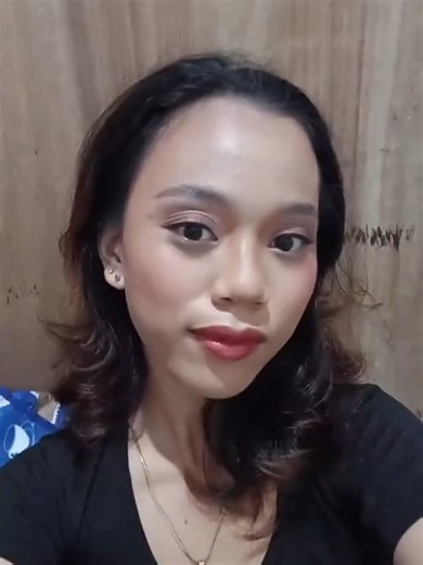 Casual Makeup Tutorial with Unique Techniques