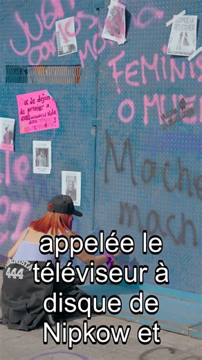 🔥 Inventions Étranges : La Télévision qui Ressemble à une Roue !