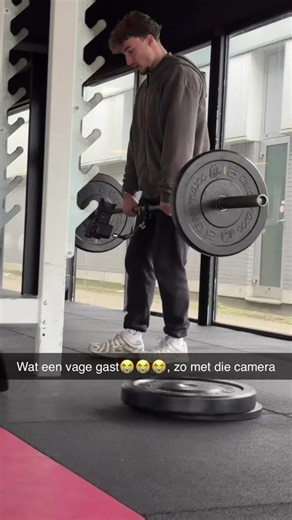 Heeft die gast nou 2 linker sokken aan?? @AYBL code YENTL #decultnl #gymcultnl #GymTok