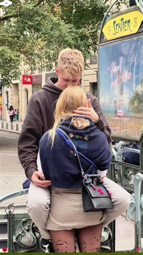 Random Flowers for Strangers: Spreading Joy